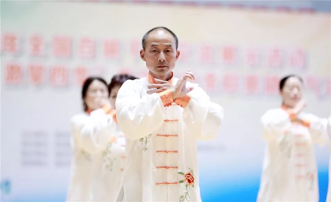 团队配合默契，比赛节奏控制得当的简单介绍