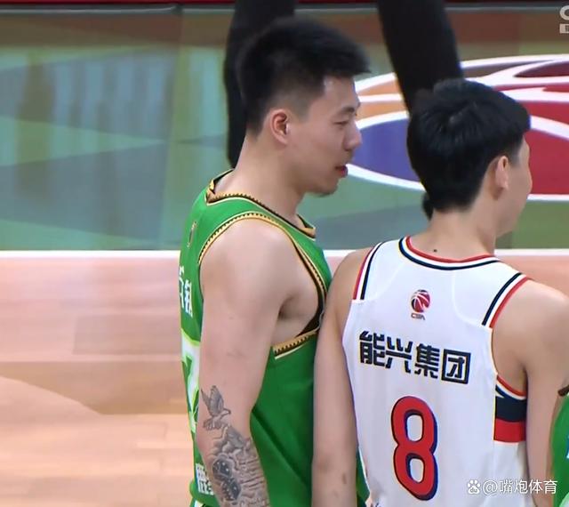  网坛穆古鲁扎 